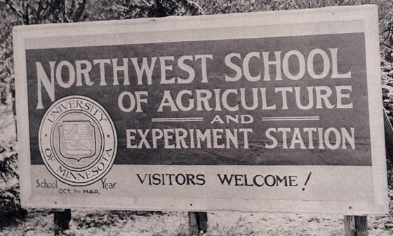 1906 Northwest School of Agriculture and Experiment Station Visitor Sign