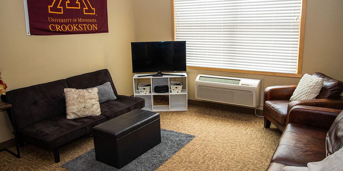 Photo of a dorm room in Evergreen Hall